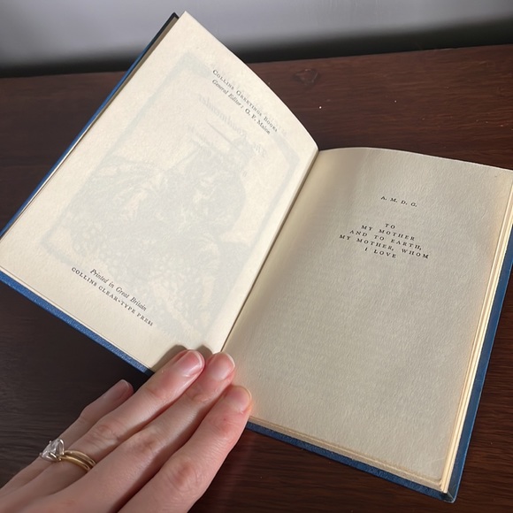 Leather Bound The Roadmender Antique Blue Book - Picture 4 of 6